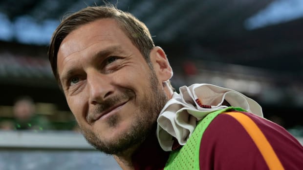 totti-bench-roma-spalletti.jpg